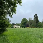 Rustic Retreat In Houvegne