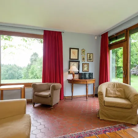 Rustic Retreat In Houvegne Semesterbostad
