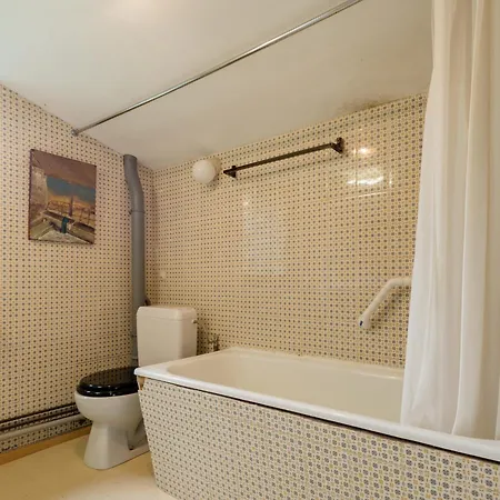 Rustic Retreat In * Houvegné