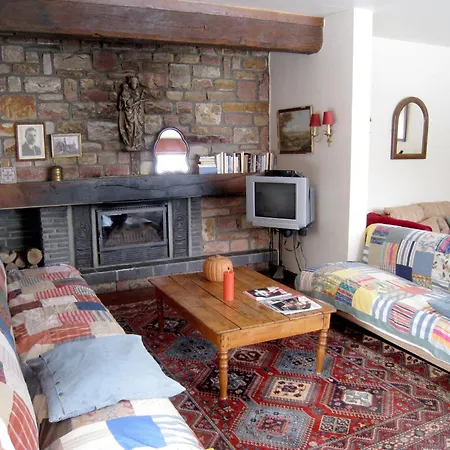 Rustic Retreat In Houvegne Semesterbostad *