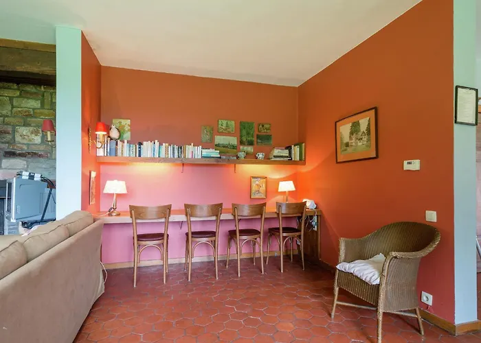 Holiday home Rustic Retreat In Houvegne