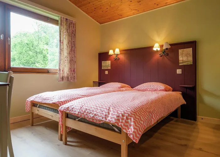 Rustic Retreat In Houvegne Holiday home